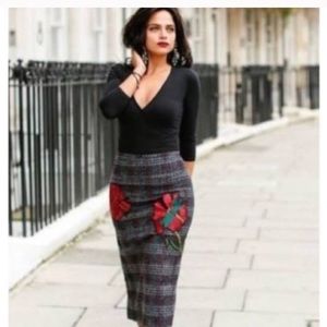 ZARA FLORAL PATCH EMBROIDERED WOOL PENCIL SKIRT!